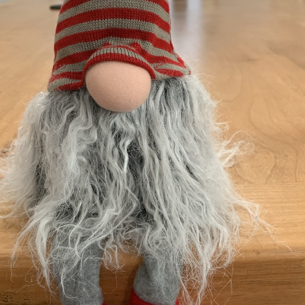 Christmas Decor - Gnome - Picture 5 of 10